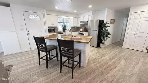 305 S Val Vista Dr S #94, Mesa, AZ 85204