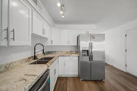 Kitchen - 3524 E Angela Dr, Phoenix, AZ 85032 photo 3 of 4