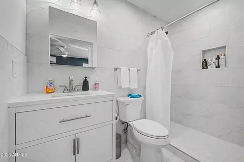 Bath - 3524 E Angela Dr, Phoenix, AZ 85032 photo 2 of 2