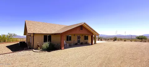 1206 W Arroyo Vista Dr, Benson, AZ 85602