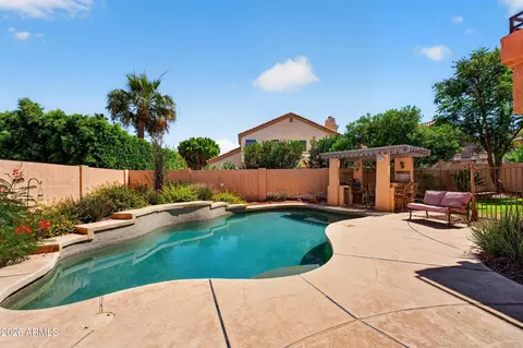 Exterior - 3349 E Amberwood Dr, Phoenix, AZ 85048 photo 5 of 10