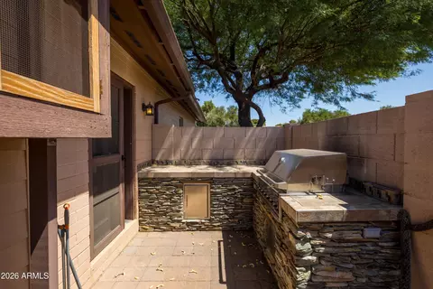 Exterior - 1025 E Cheryl Dr, Phoenix, AZ 85020 photo 2 of 10