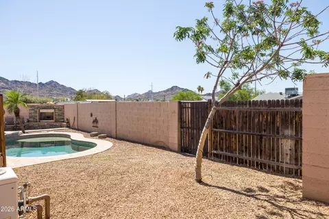 Exterior - 1025 E Cheryl Dr, Phoenix, AZ 85020 photo 9 of 10