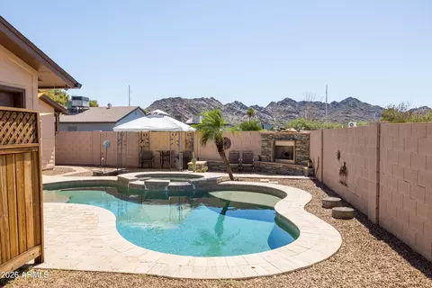 Exterior - 1025 E Cheryl Dr, Phoenix, AZ 85020 photo 3 of 10