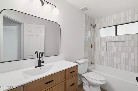 Bath - 14091 S 40th St, Phoenix, AZ 85044 photo 4 of 4