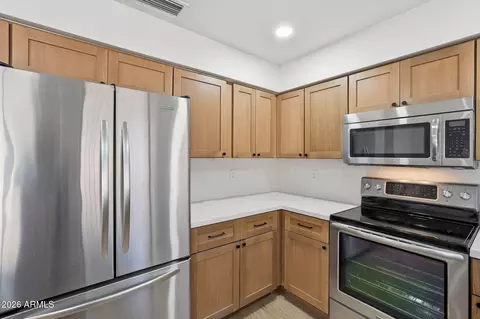 Kitchen - 14091 S 40th St, Phoenix, AZ 85044 photo 4 of 4