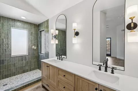 Bath - 14091 S 40th St, Phoenix, AZ 85044 photo 1 of 4
