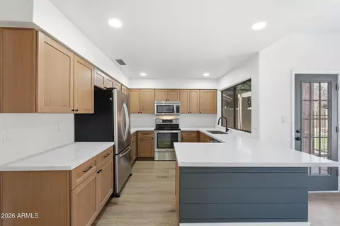 Kitchen - 14091 S 40th St, Phoenix, AZ 85044 photo 1 of 4