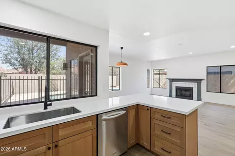 Kitchen - 14091 S 40th St, Phoenix, AZ 85044 photo 2 of 4