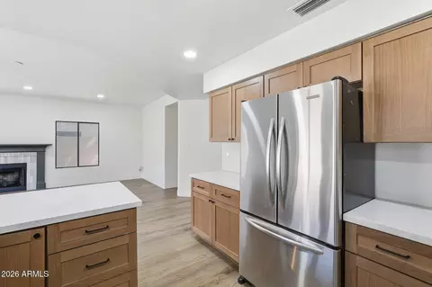 Kitchen - 14091 S 40th St, Phoenix, AZ 85044 photo 3 of 4