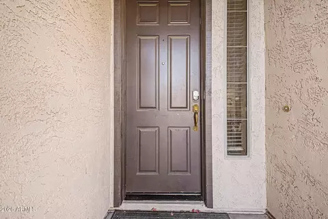 Entry Way - 2524 E Fremont Rd, Phoenix, AZ 85042 photo 1 of 5