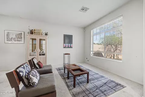 Living - 2524 E Fremont Rd, Phoenix, AZ 85042 photo 2 of 6