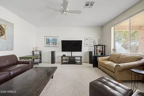 Living - 2524 E Fremont Rd, Phoenix, AZ 85042 photo 4 of 6