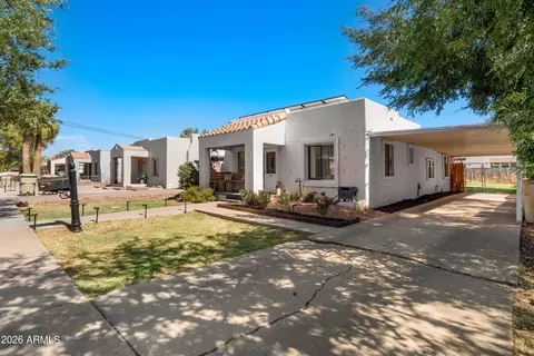 5619 W Gardenia Ave, Glendale, AZ 85301