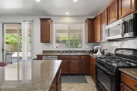 Kitchen - 4144 E Bruce Ct, Gilbert, AZ 85234 photo 2 of 3