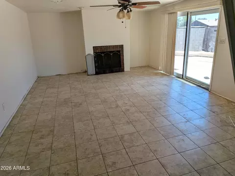 Living - 432 Euclid Ave, Phoenix, AZ 85042 photo 1 of 3