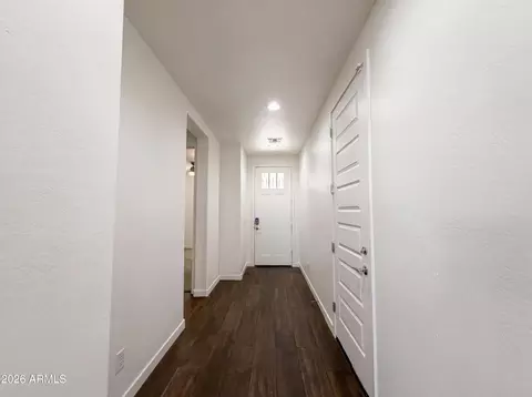 Entry Way - 1224 E Glass Ln, Phoenix, AZ 85042 photo 2 of 3