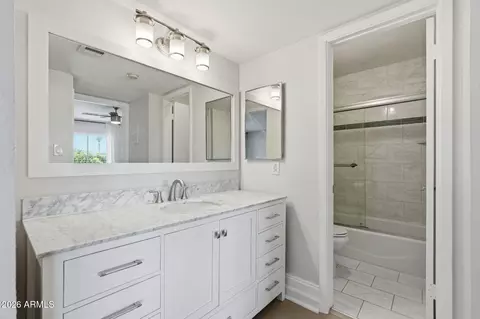 Bath - 3825 E Camelback Rd #245, Phoenix, AZ 85018 photo 1 of 2