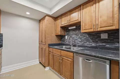 Kitchen - 3825 E Camelback Rd #245, Phoenix, AZ 85018 photo 3 of 6