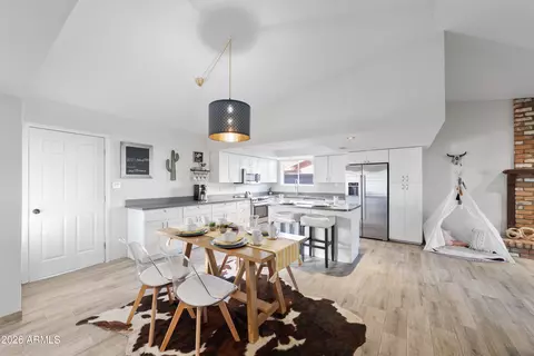 Dining - 222 W Wescott Dr, Phoenix, AZ 85027 photo 1 of 1