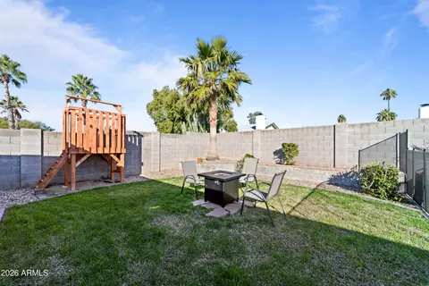 Exterior - 222 W Wescott Dr, Phoenix, AZ 85027 photo 6 of 8