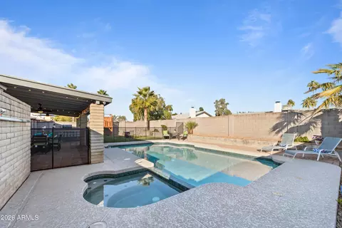 Exterior - 222 W Wescott Dr, Phoenix, AZ 85027 photo 3 of 8