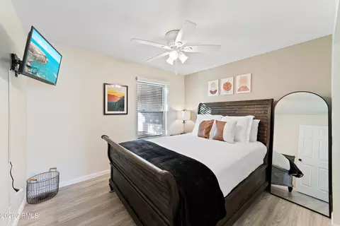 Bedroom - 222 W Wescott Dr, Phoenix, AZ 85027 photo 4 of 5