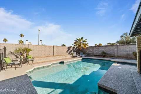 Exterior - 222 W Wescott Dr, Phoenix, AZ 85027 photo 4 of 8