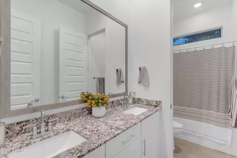 Bath - 2235 E Isaiah Ave, Gilbert, AZ 85298 photo 3 of 3