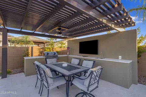 Exterior - 2235 E Isaiah Ave, Gilbert, AZ 85298 photo 11 of 18