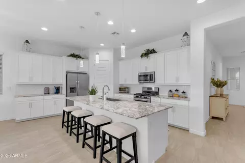 Kitchen - 2235 E Isaiah Ave, Gilbert, AZ 85298 photo 3 of 8
