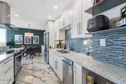 207 W Clarendon Ave #4B, Phoenix, AZ 85013