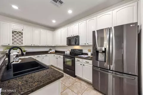 Kitchen - 3844 E Jasper Dr, Gilbert, AZ 85296 photo 2 of 3