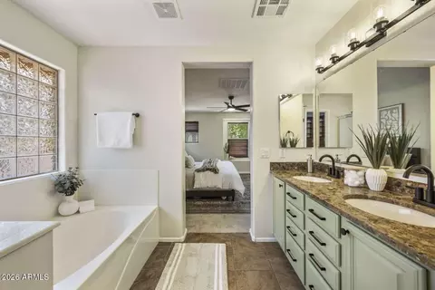 Bath - 3844 E Jasper Dr, Gilbert, AZ 85296 photo 2 of 4