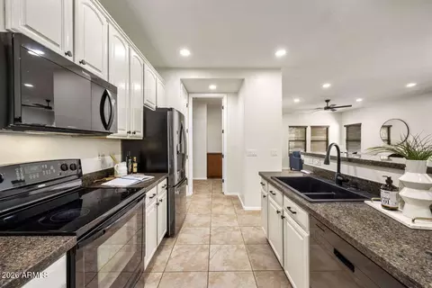 Kitchen - 3844 E Jasper Dr, Gilbert, AZ 85296 photo 3 of 3