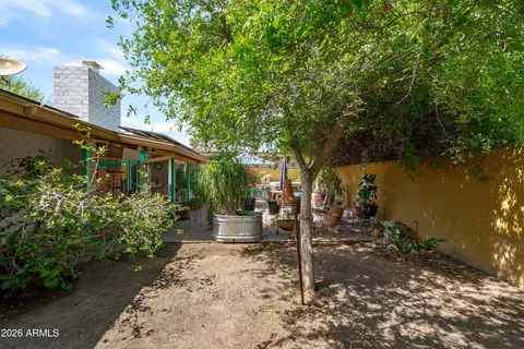 Exterior - 5525 N 12th St, Phoenix, AZ 85014 photo 9 of 13
