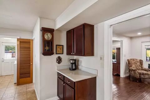 Entry Way - 5525 N 12th St, Phoenix, AZ 85014 photo 2 of 4