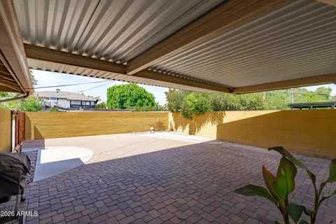 Exterior - 5525 N 12th St, Phoenix, AZ 85014 photo 10 of 13