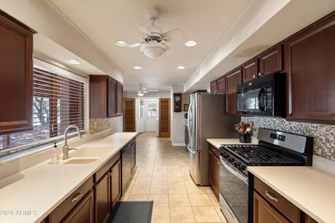 Kitchen - 5525 N 12th St, Phoenix, AZ 85014 photo 1 of 1