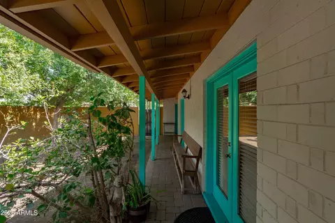 Exterior - 5525 N 12th St, Phoenix, AZ 85014 photo 7 of 13