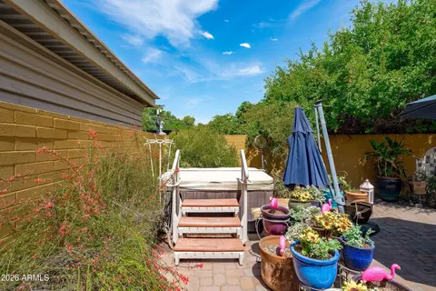 Exterior - 5525 N 12th St, Phoenix, AZ 85014 photo 4 of 13