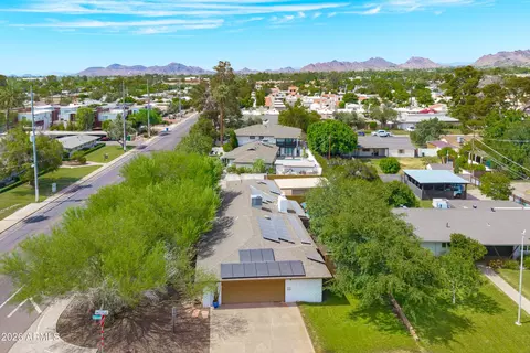 View/Area - 5525 N 12th St, Phoenix, AZ 85014 photo 2 of 3