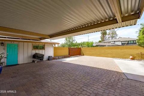Exterior - 5525 N 12th St, Phoenix, AZ 85014 photo 11 of 13