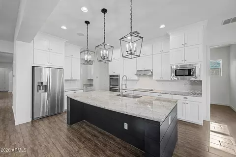 Kitchen - 1002 E Parkview Dr, Gilbert, AZ 85295 photo 1 of 4