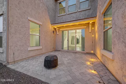 Exterior - 1002 E Parkview Dr, Gilbert, AZ 85295 photo 15 of 17
