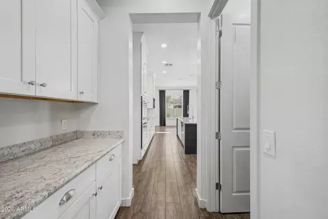 Entry Way - 1002 E Parkview Dr, Gilbert, AZ 85295 photo 1 of 4
