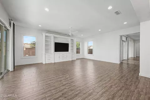 Living - 1002 E Parkview Dr, Gilbert, AZ 85295 photo 3 of 7