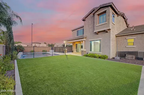 Exterior - 1002 E Parkview Dr, Gilbert, AZ 85295 photo 9 of 17
