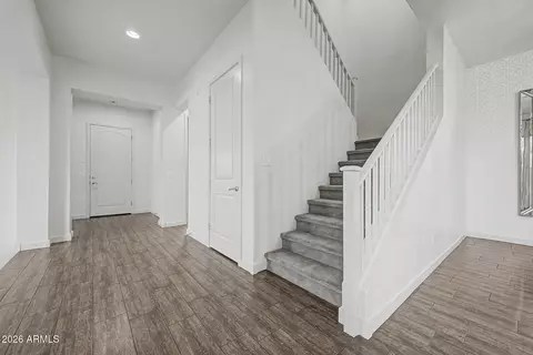 Entry Way - 1002 E Parkview Dr, Gilbert, AZ 85295 photo 3 of 4