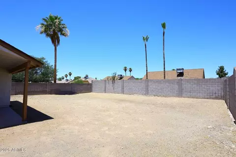 Exterior - 1008 E Oraibi Dr, Phoenix, AZ 85024 photo 2 of 5